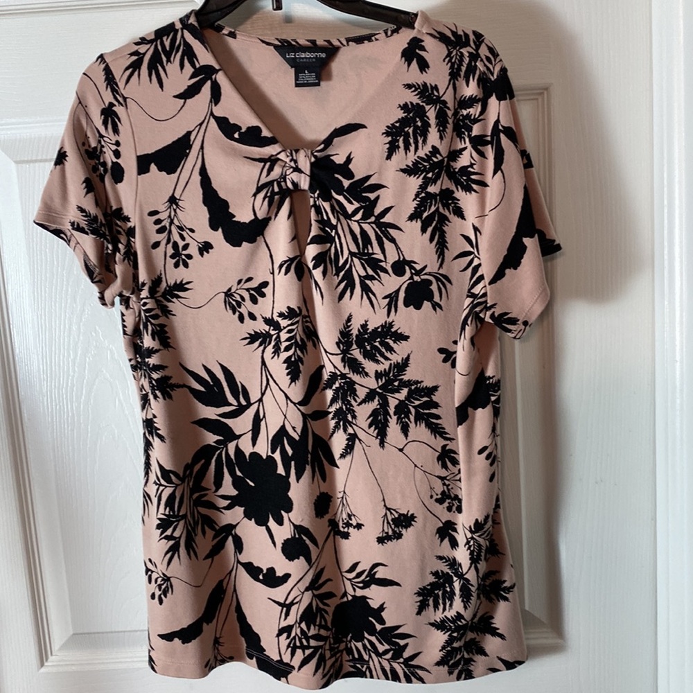 Liz Claiborne Woman’s Keyhole Neck Short Sleeve Blouse  Floral Sz Large Lot of 2 - Picture 6 of 7